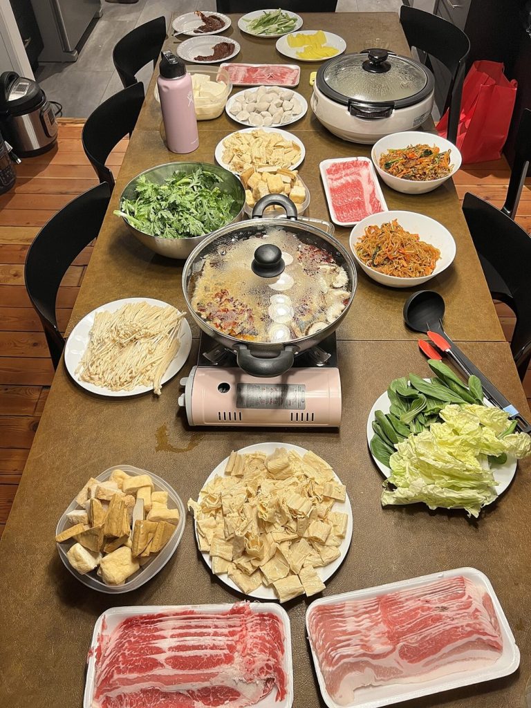 Chinese Hot Pot Base and Dipping Sauce Set — food reference photograph